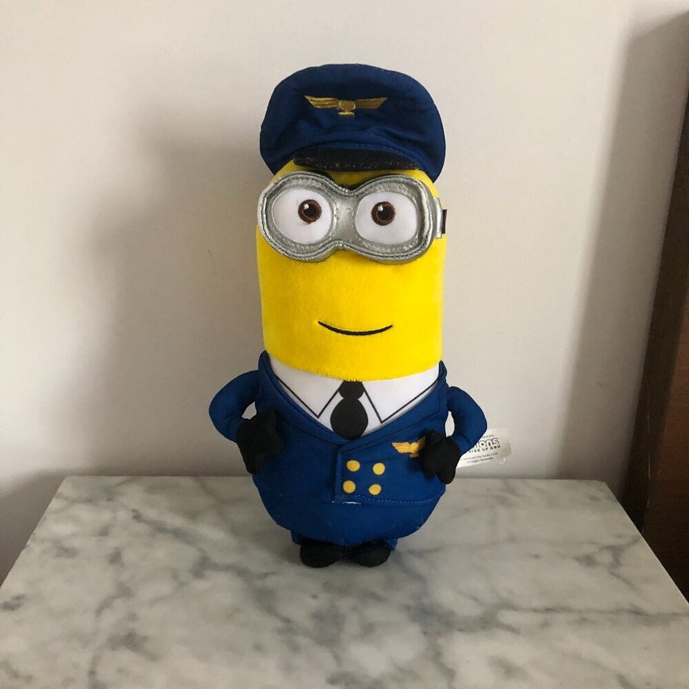 Despicable Me Pilot Kevin Minions The Rise of Gru Illumination 10" Plush Aviator